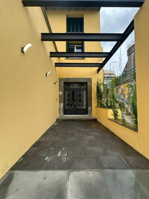 Waterfront Balcony I Grani 1 Resort Style Suite Livorno Exterior foto